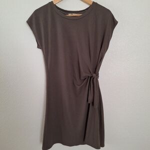 CABLE & GAUGE SPORT Short Sleeve Dress with Tie in Olive Green Size Medium